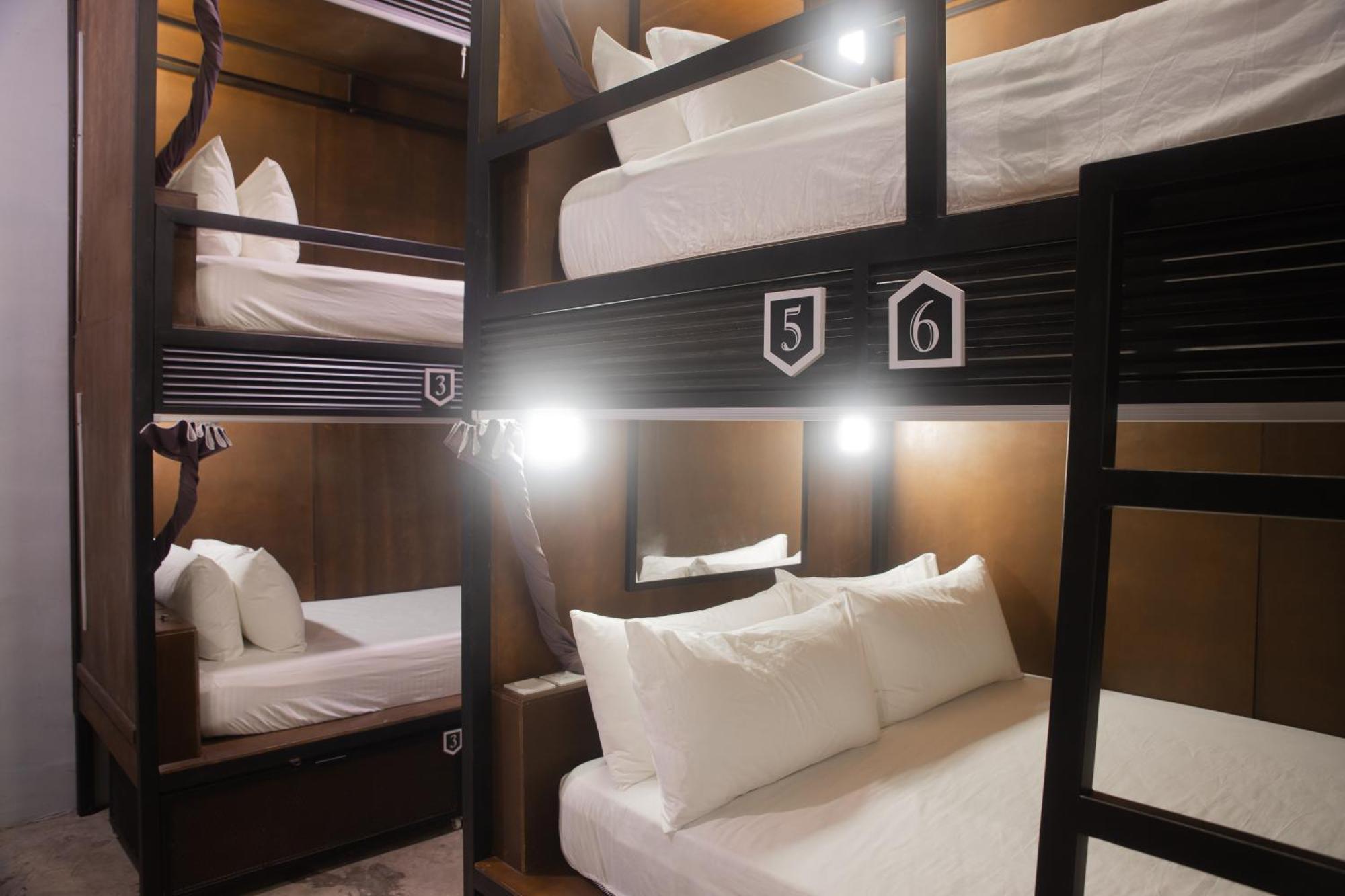Sleep Here Hostel, Melaka Buitenkant foto
