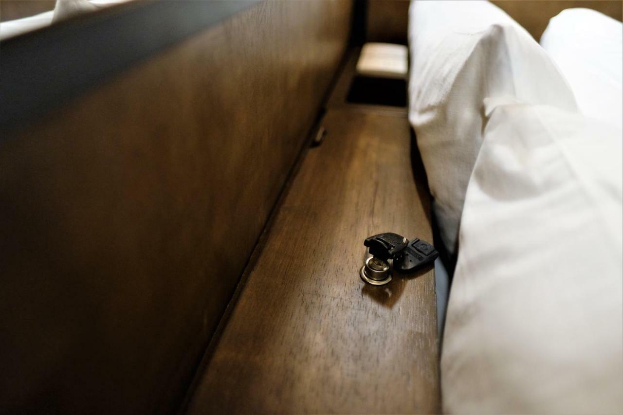 Sleep Here Hostel, Melaka Buitenkant foto