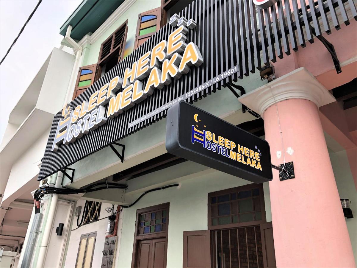 Sleep Here Hostel, Melaka Buitenkant foto